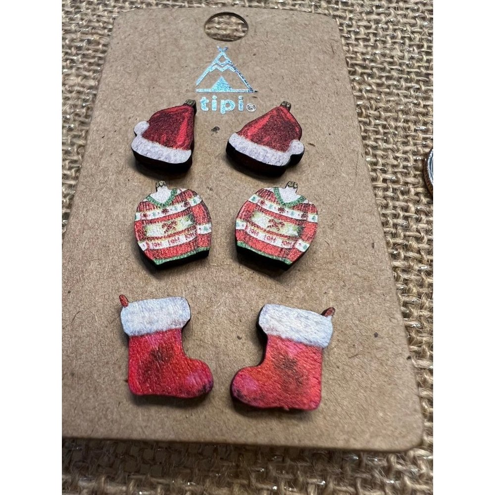 NWT Tipi‎ 3 pair Wooden Studded Christmas Earrings